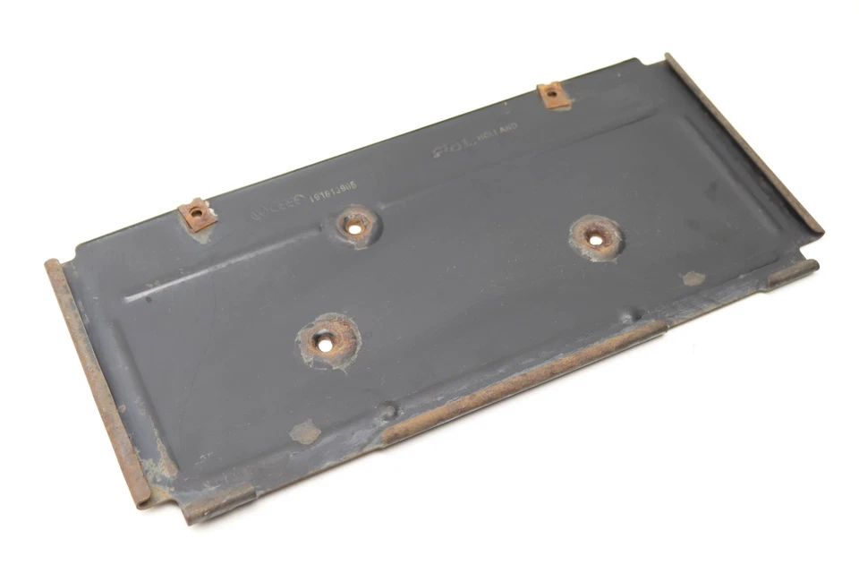 VW PASSAT 1990-1997 - Soporte de montaje de matrícula delantero 191813995 Foto 2 de 4