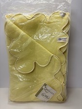 Vintage New Quiltex Baby Blanket Unisex Yellow Satin Scalloped Trim USA 36 x50
