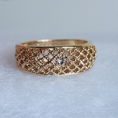 Size 9 Avon Gold Tone Lattice Band Ring Clear Crystal Accent Vintage