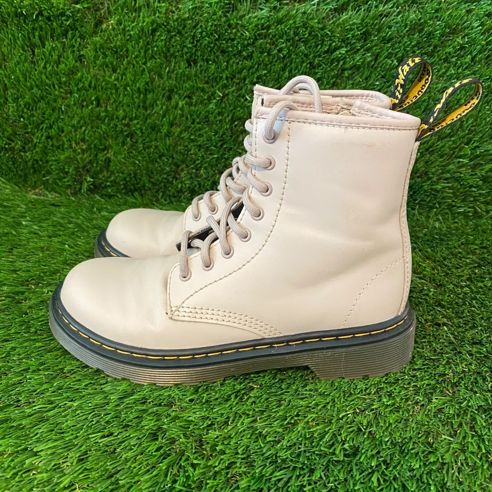 Dr Martens 25634 Juvenil Talla 1 Bronceado Bota de Combate 8 Ojos Cómoda Informal Zapato Clásico Foto 4 de 4