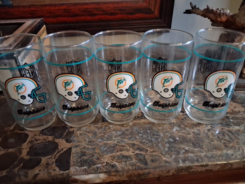 Miami Dolphins NFL Logo Set of 5 Clear Glasses Vintage/Retro 