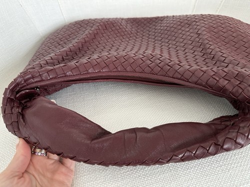 Bottega Veneta Large Veneta Hobo Red Brown Intrecciato Leather Shoulder Bag - Picture 5 of 24