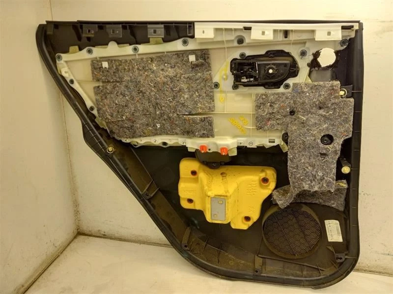 2018 TOYOTA COROLLA IM PASSENGER SIDE REAR DOOR TRIM PANEL - Image 2 of 4