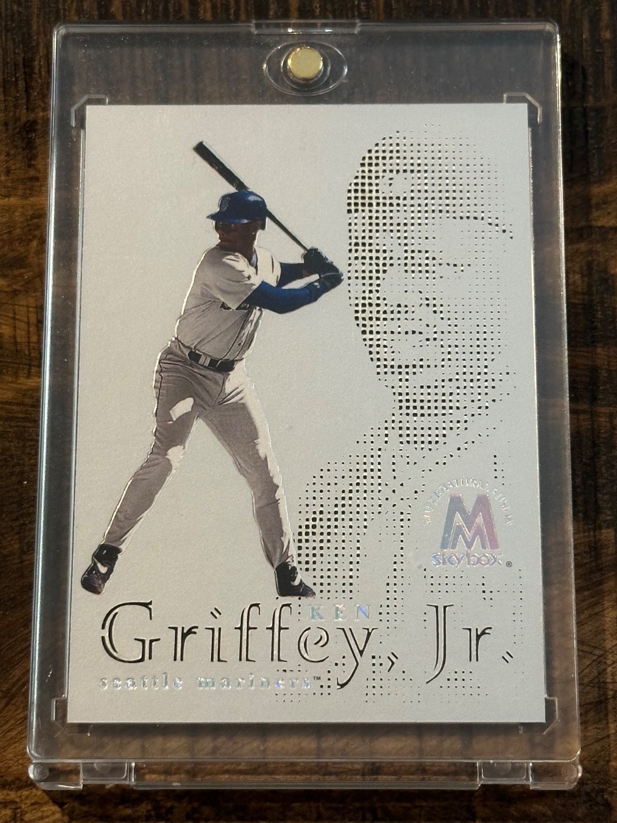 1999 Skybox Molten Metal Supernatural Fusion Ken Griffey Jr Insert Card #33F