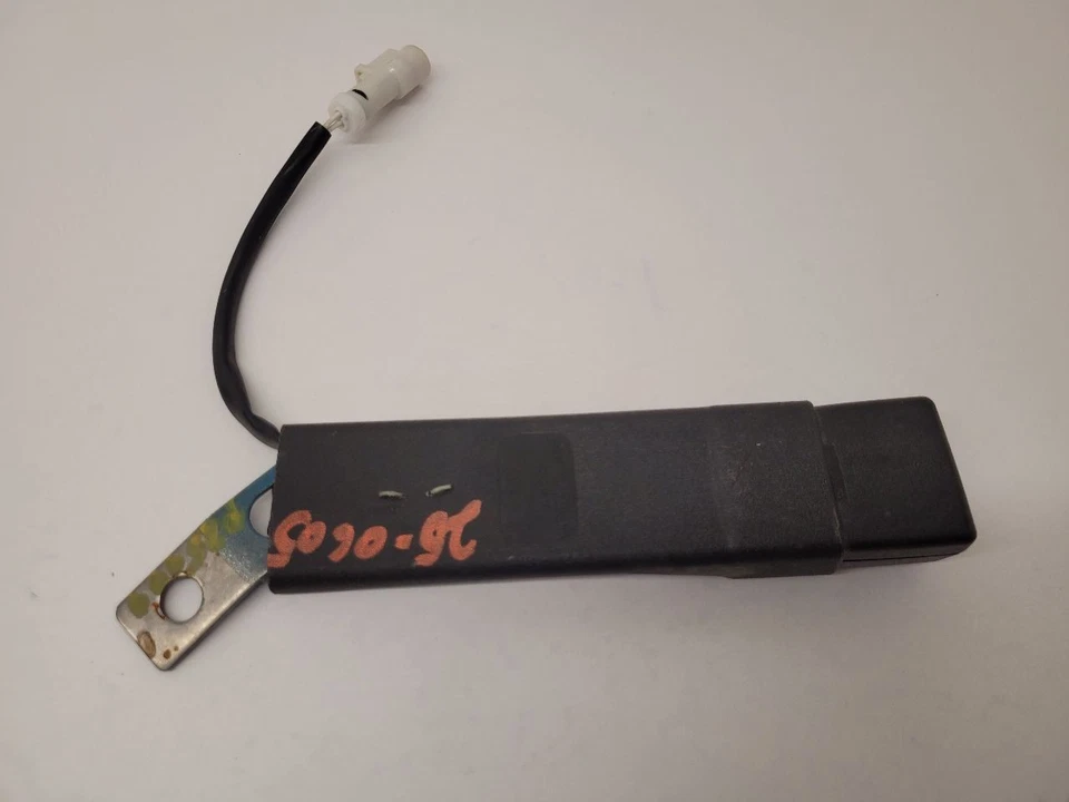  2005 2006 2007 2008 LINCOLN & TOWN CAR Seat Belt Front Bench Seat belt - Image 4 of 4