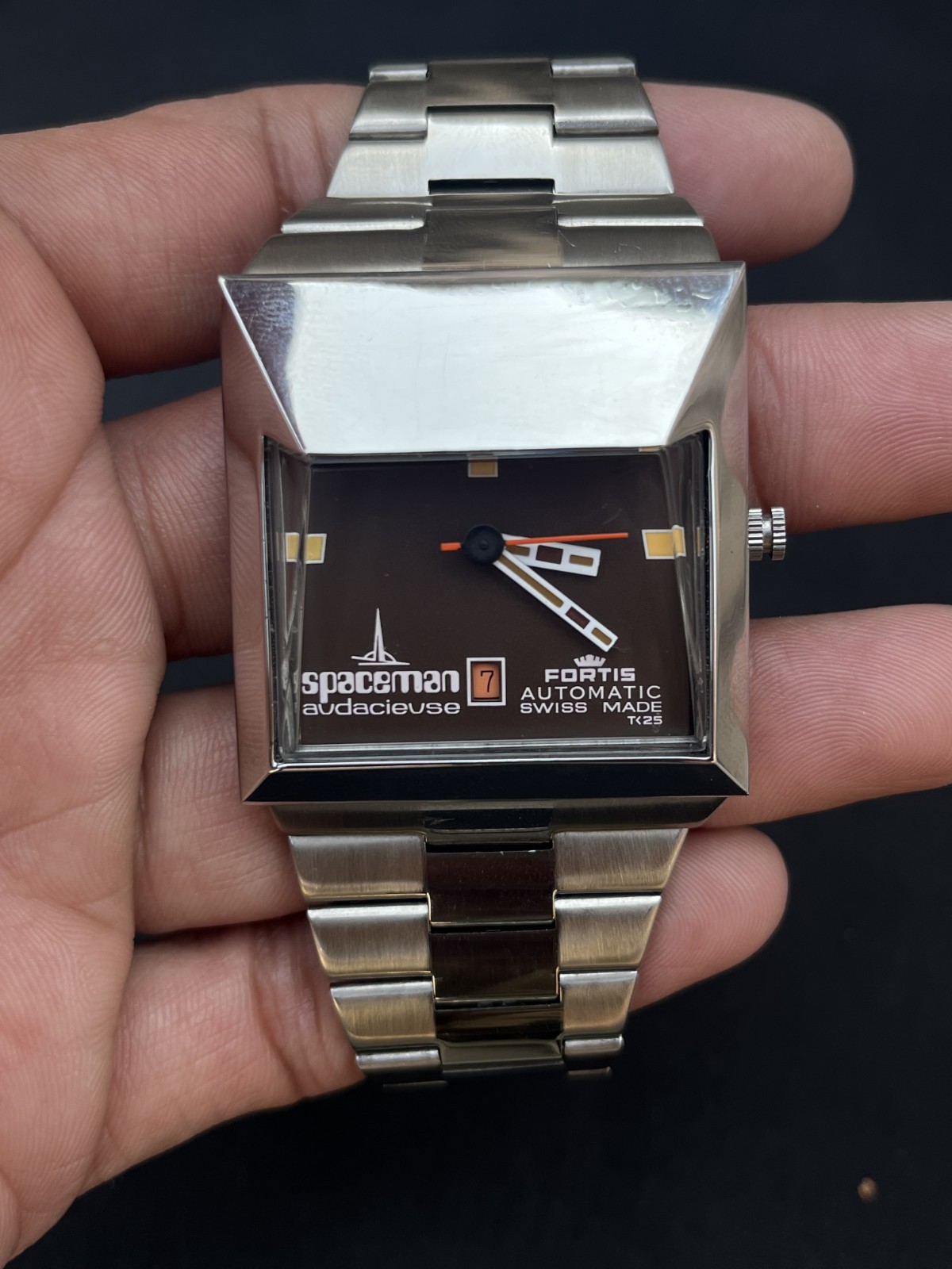 Swiss Watch Audacieuse Vintage Automatic Fortis Spaceman - vintagewatches.pk