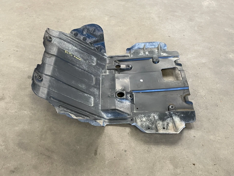 GMC Yukon 2015-2020 parte delantera debajo de la carrocería placa de deslizamiento panel protector cubierta 1415 OEM Foto 2 de 4