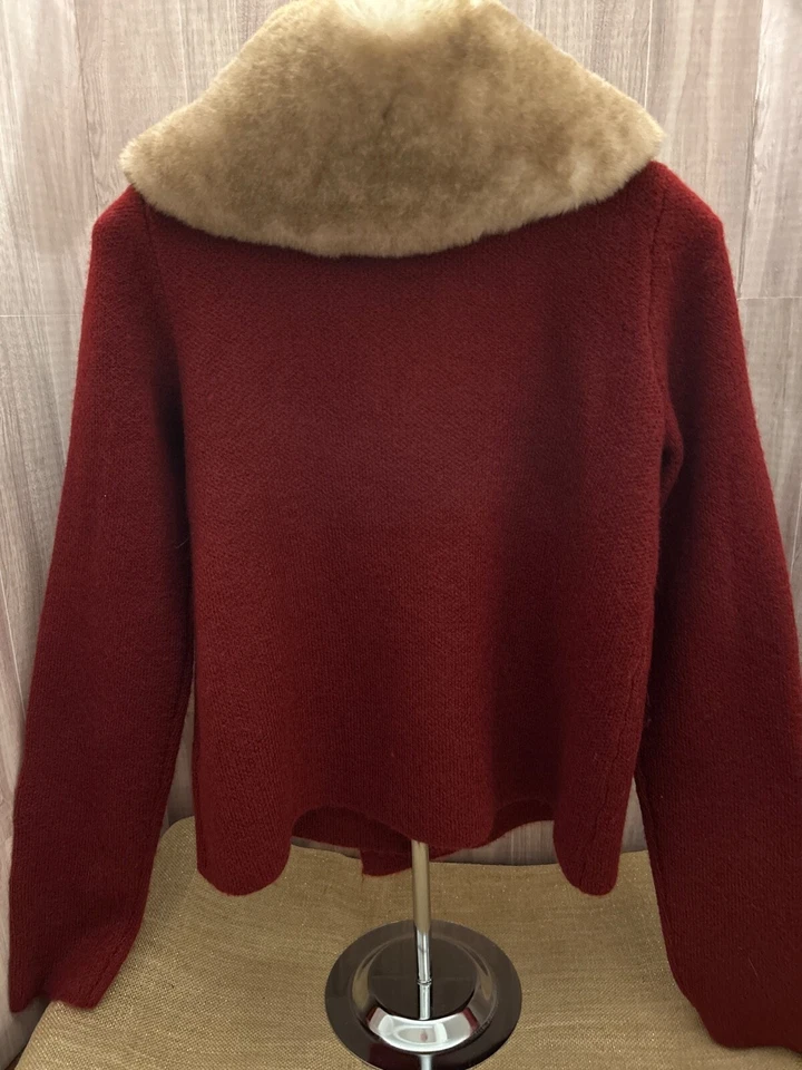 Cárdigan tejido rojo/marrón con cuello de piel sintética extraíble Ellen Tracy talla mediana Foto 4 de 4