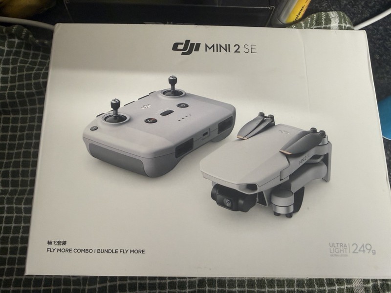DJI Mini 2 SE 2.7K Fly More Combo Camera Drone