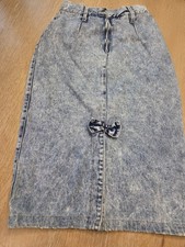 Vintage 1980s high-waisted midi denim pencil skirt With Bow Size 8