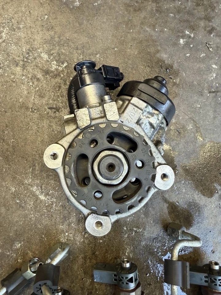 Volkswagen Passat 2012-2014 2,0 L TDI diésel bomba de combustible de alta presión 03L130755AB Foto 2 de 3