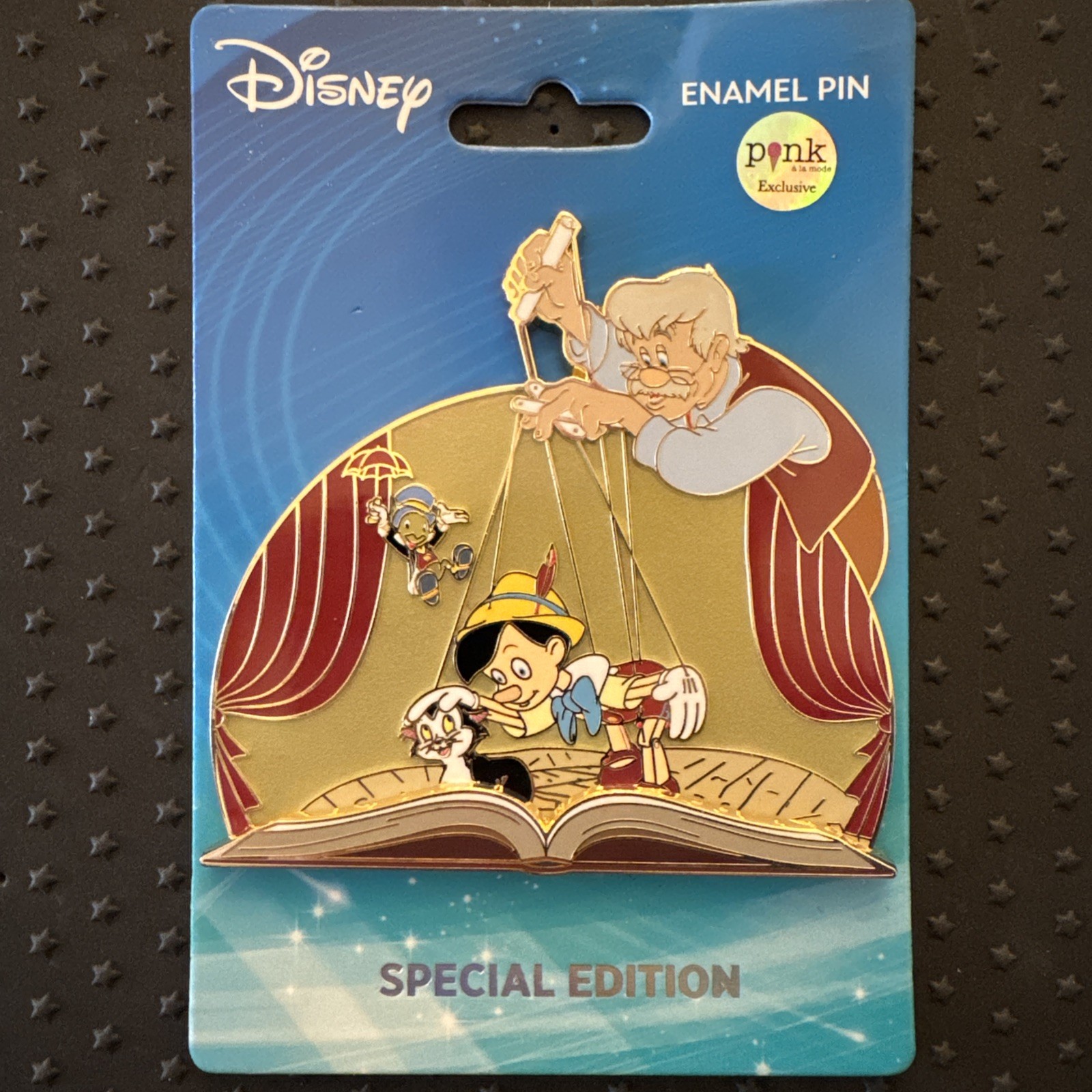 Pink A La Mode (PALM) - Once Upon a Time Storybook - Pinocchio Disney Pin LE 300