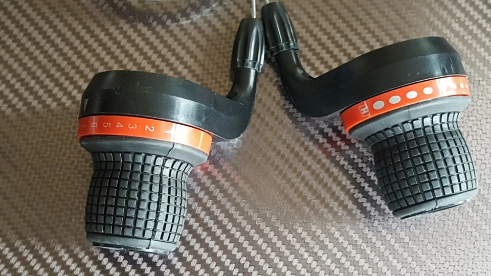 Gripshift Shifters (PAIR) 3x7s Twist Grip Mountain Bike Gear Levers (NEW) - Image 3 of 3