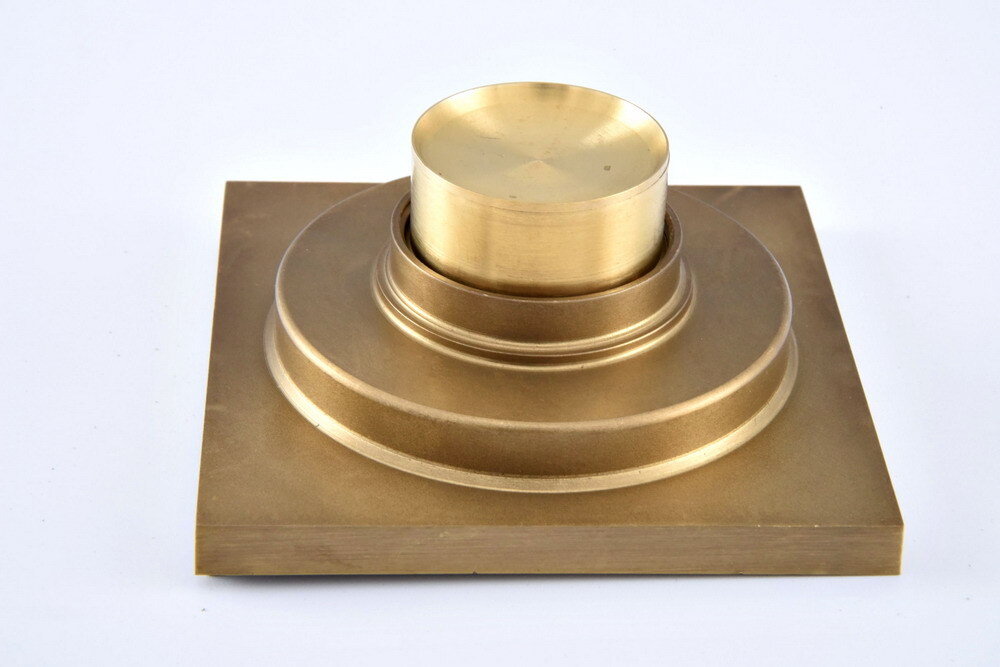 Antique Brass 100 * 100 mm Bathroom Floor Drain Garden Waste Grate