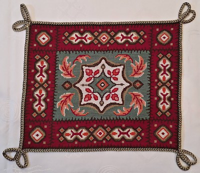 VINTAGE AUTHENTIC GOBELIN  HAND EMBROIDERY METAL THREAD COTTON COASTER DOILY