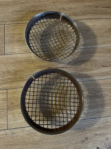 HOLDEN WIRE MESH HEADLIGHT PROTECTORS 7”. REMOVED FROM FC - Picture 2 of 6