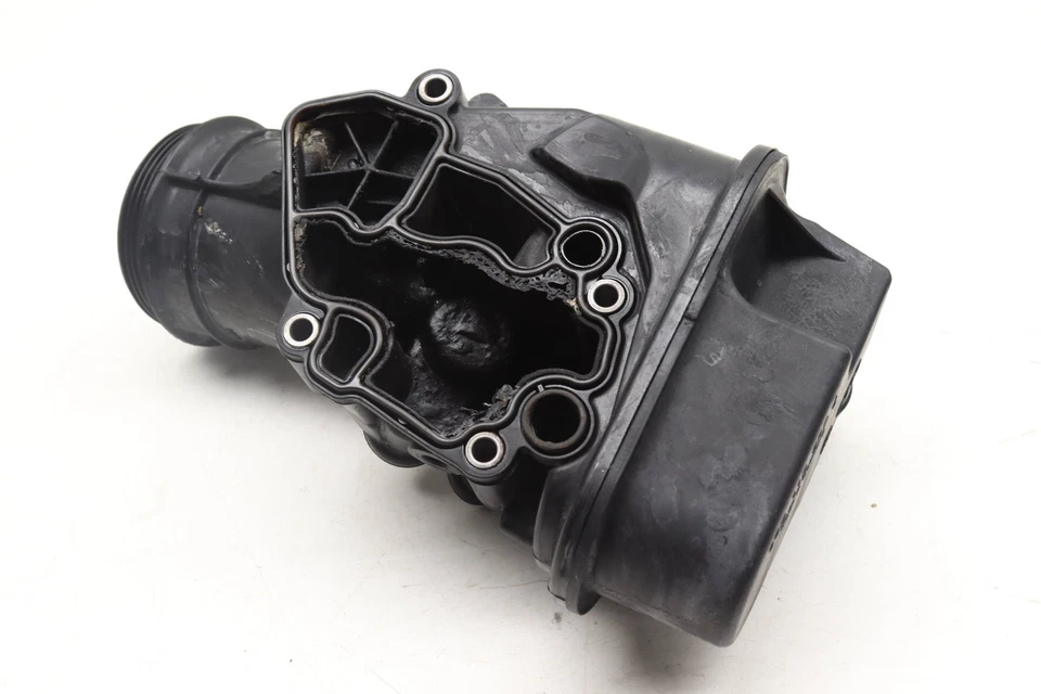 2005 - 2009 年大众捷达 2.0 升 - 发动机机油过滤器外壳/适配器 06F115397J — 第 2/4 张图片