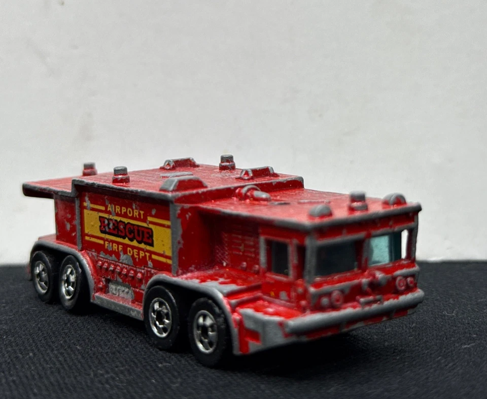 Camión de bomberos Hot Wheels Blackwalls Airport Rescue 1979 hecho en Francia como está Foto 2 de 4