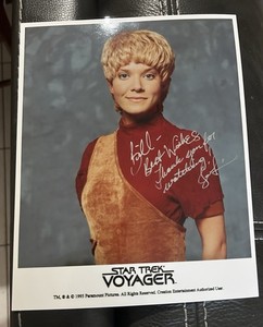 Star Trek Voyager Jennifer Lien / Kes  autographed 8x10 photo