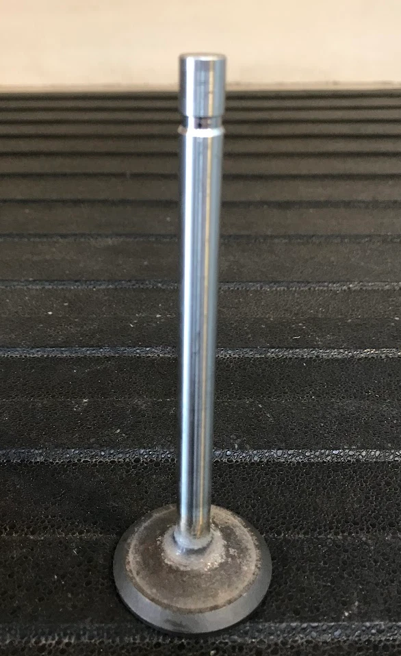 Válvula de escape del motor TRW (X2) - V-1849 / V1849 - para Jeep Cherokee y más Foto 3 de 4