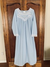 VTG QUIET MOMENTS BABY BLUE COTTAGE CORE MAXI NIGHTGOWN SZ MED USA PRE-OWNED