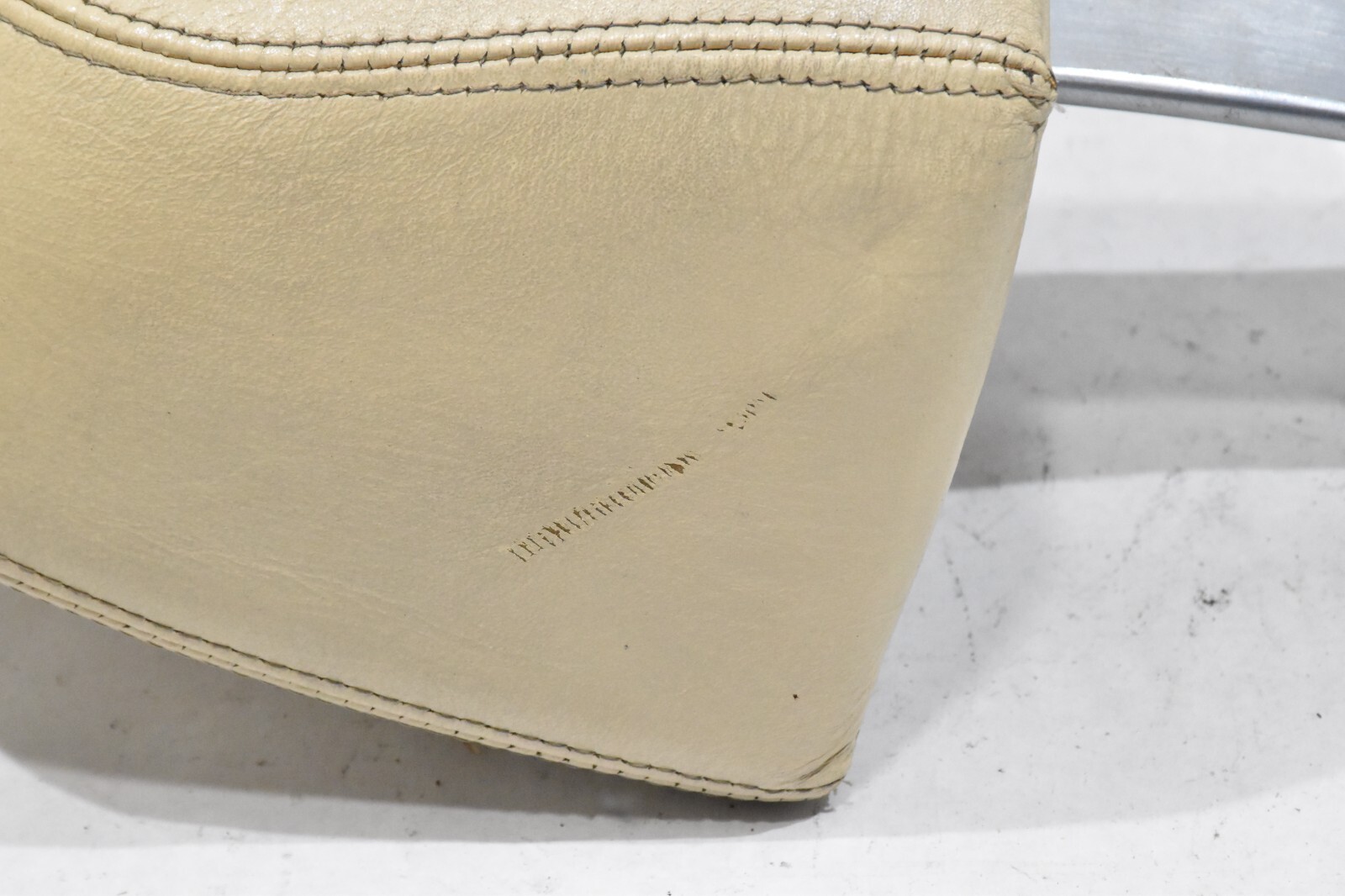 77-79 Rolls Royce Silver Shadow II Left or Right Leather Head Rest Beige OEM