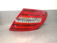 A2048202764 HECKLEUCHTE RECHTS / 2048202764 / 5645764 F&Uuml;R MERCEDES-BENZ CLASE C