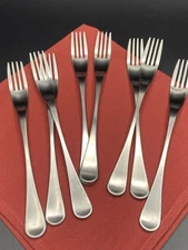 8 Robert Welch RWii Dinner Forks Stainless Flatware 18/10 Satin 8-1/8”