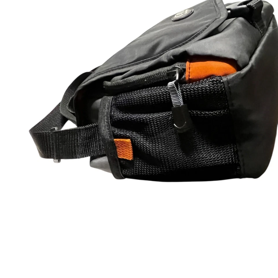 Bolsa para câmera Tamrac 4252 Jazz 52 Messenger preta e laranja - Imagem 3 de 4