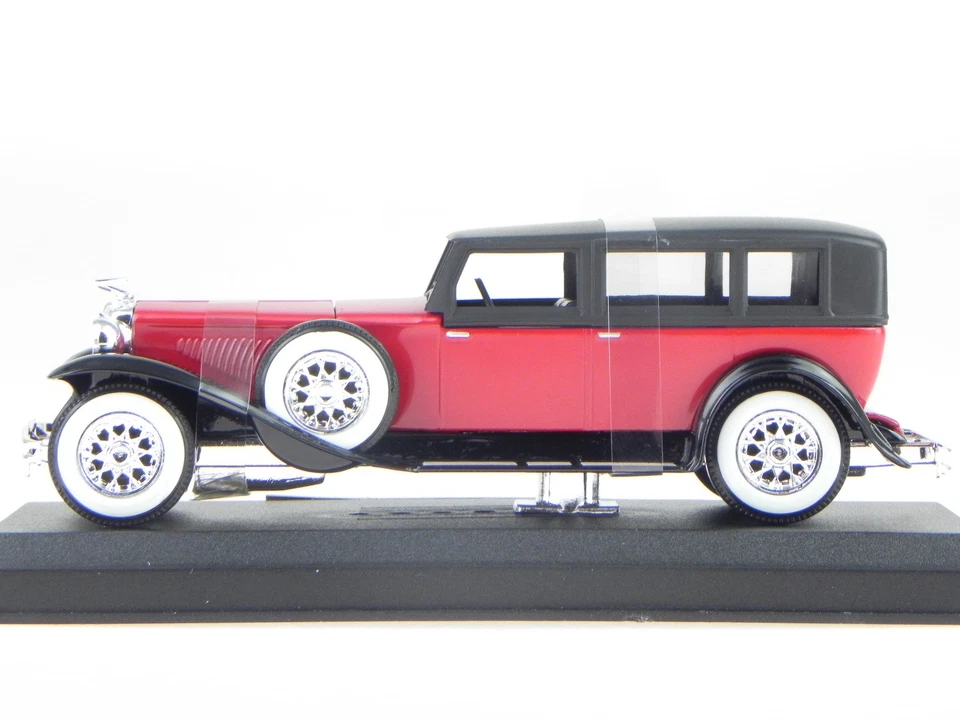 Duesenberg J Berline red 1935 diecast model car Solido 1/43 - Image 2 of 4