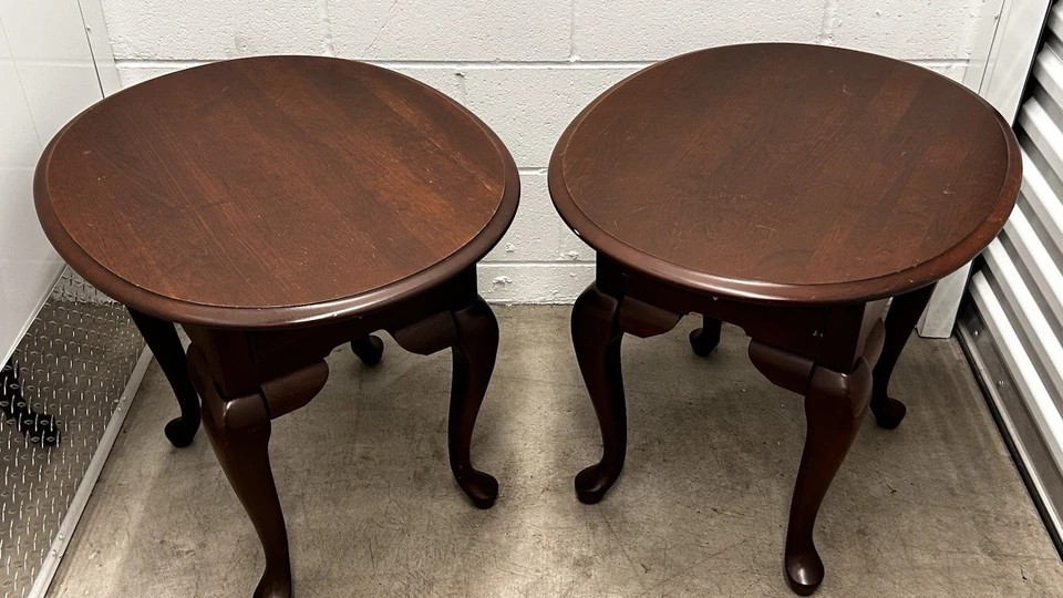 Broyhill Mid Century Oval Cherry End Table / Side Table Set Of 2 - Image 2 of 4