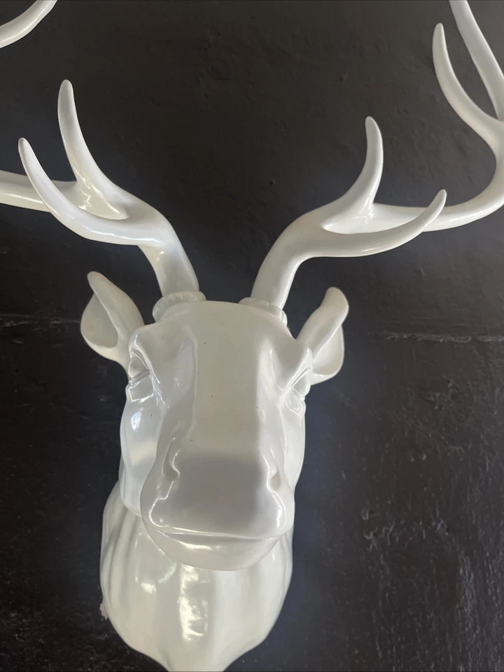 Trofeo de asta de montaje en pared taxidermia imitación cuernos de ciervo escultura cabeza de buck blanca Foto 2 de 4