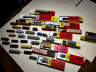 Bundle of Wagons Track N: whoever does not bid is to blame!