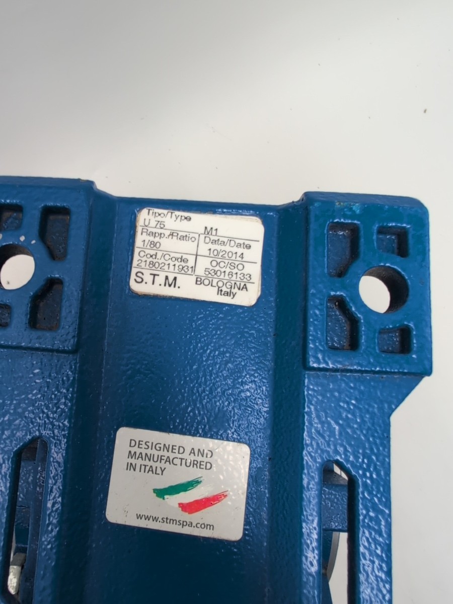 STM AMF4 40/1 Worm Gear Reducer w/ Motor Adapter – 80:1 Ratio