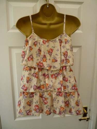 Camiseta Top BE BEAU Talla 6 8 Beige Rosa Floral Boho En Niveles Capas Tirantes - Imagen 7 de 10