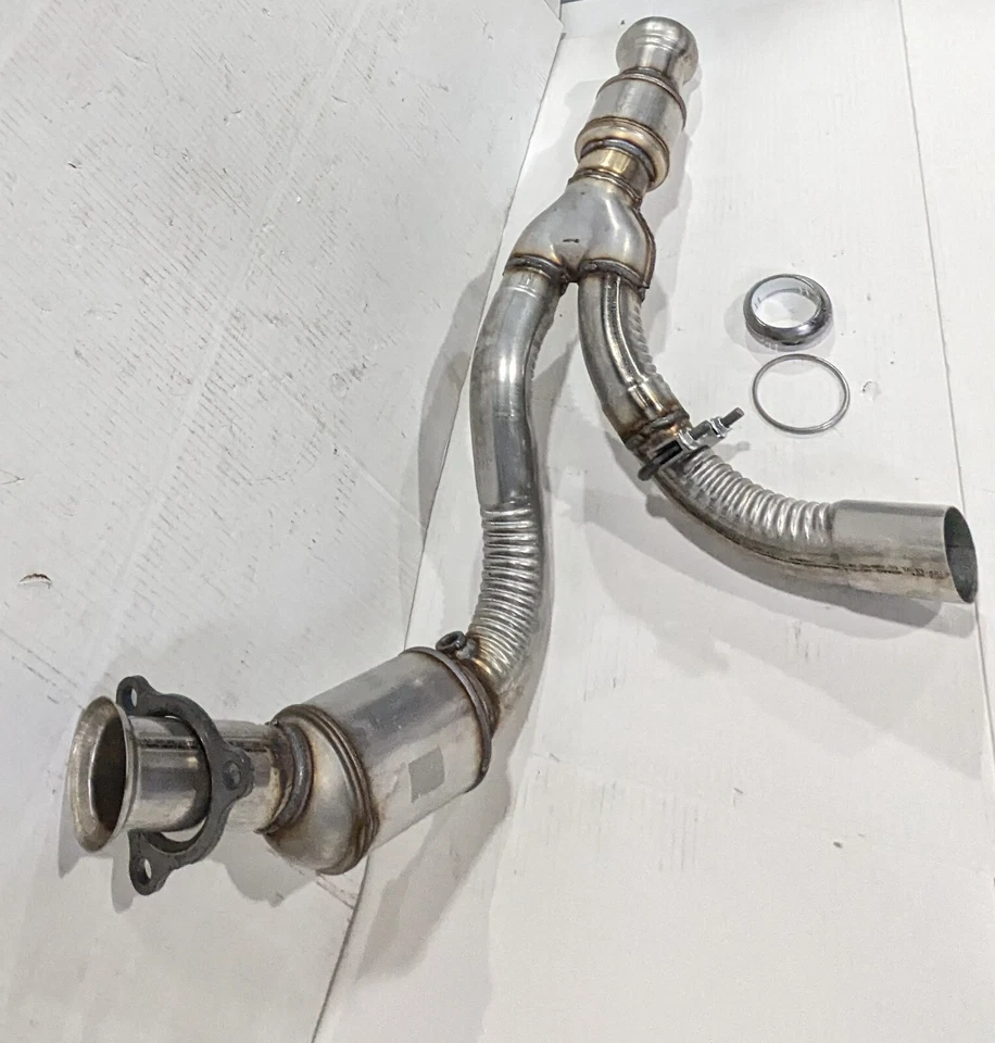 2011 2012 2013 2014 Cadillac Escalade ESV V8 6.2L catalytic converter Foto 4 de 4