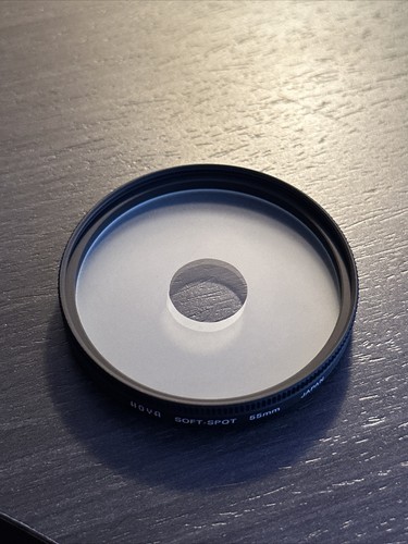 Hoya 55mm Soft Spot Filter Excellent Condition - Original Box and Hard Case - Picture 2 of 5