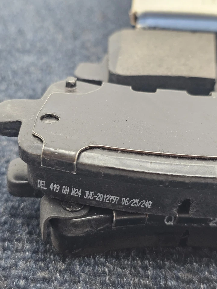 Pastillas de freno de disco ACDelco 17D1430CHF2 para Chevrolet Malibu Impala Buick 10-20 Foto 4 de 4