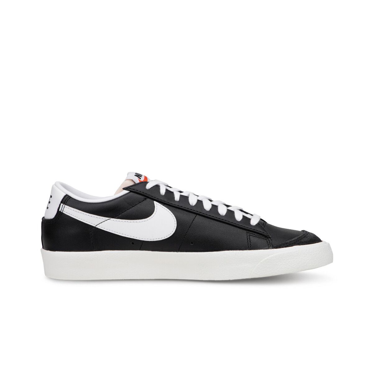 NIB Nike Blazer Low 77 Vntg Black/White Sail/Black DA6364 NIB Nike Blazer Low 77 Vntg Black/White Sail/Black DA6364
