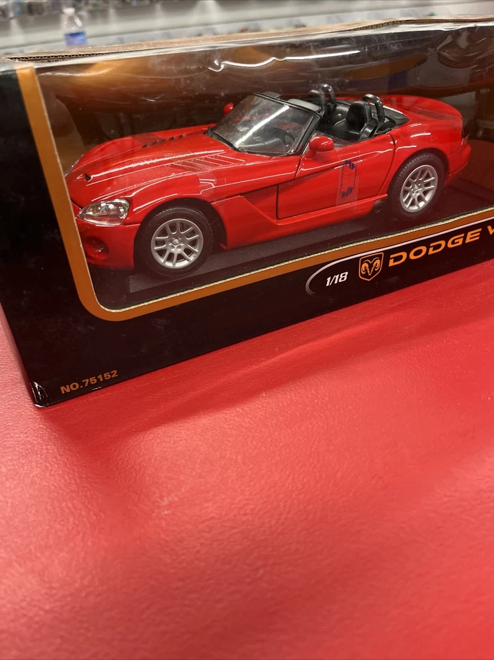 MotorMax 2004 Red Dodge Viper & 1/18 & Blue  1/24  #75152 Die-cast Sealed - Image 2 of 4