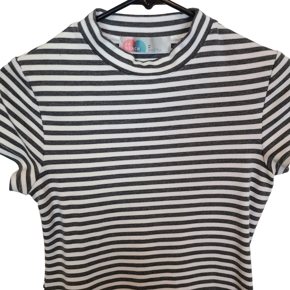Mini Vestido Patinador Free People Beach Para Mujer XS Gris Blanco Rayas Cuello Simulado Foto 2 de 4