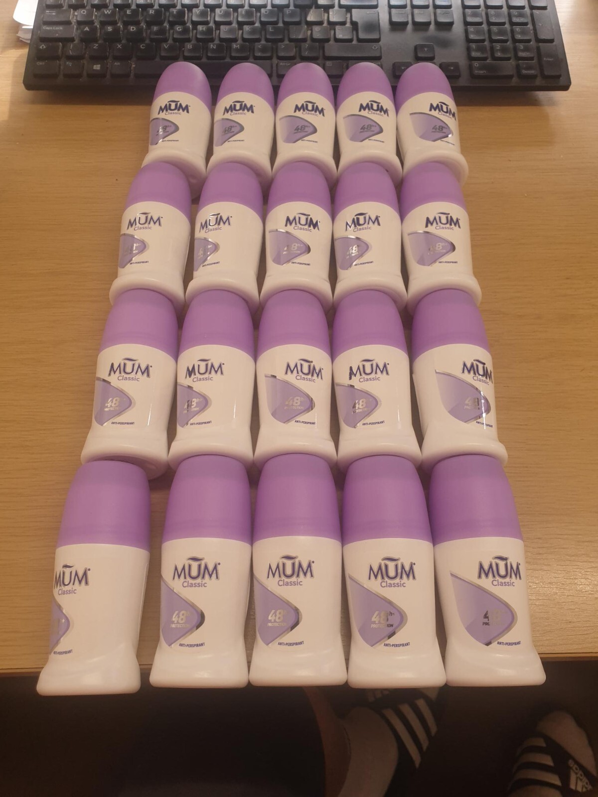 Mum Classic 48hr Protection Anti-Perspirant RollOn 45ml X20 JUST £29.99 FREEPOST