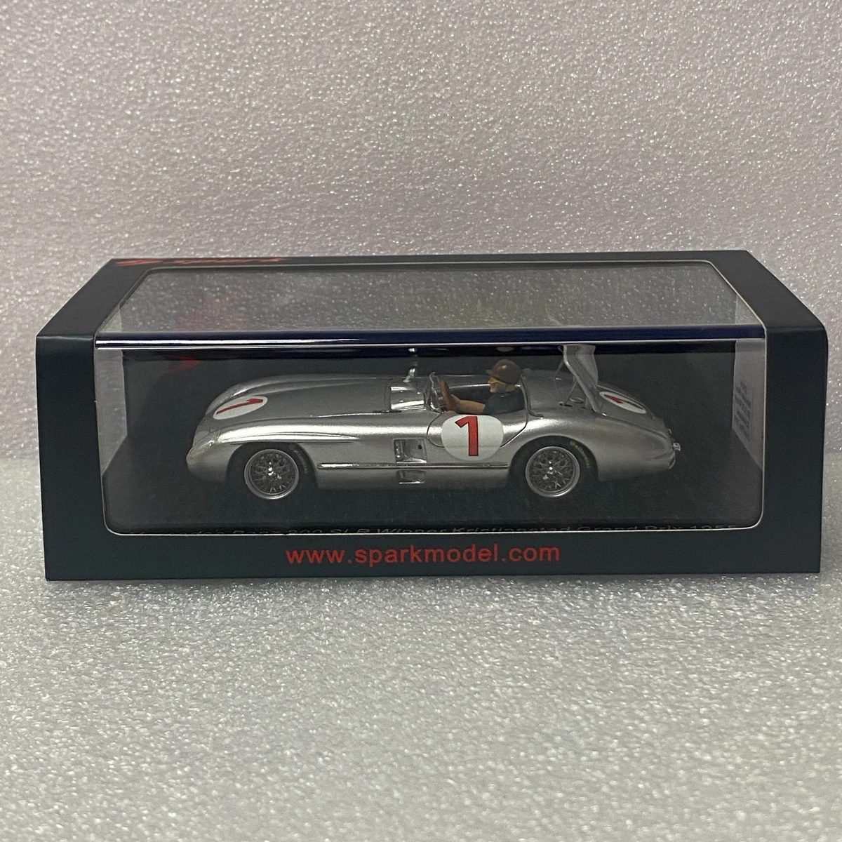 Miniature EMC 1/43 Résine – Mercedes Benz 320 De 1940, Couleur Grise, échelle 1/43