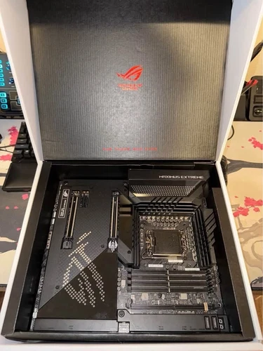 ASUS ROG Maximus Z690 Hero LGA 1700 ATX Intel Motherboard