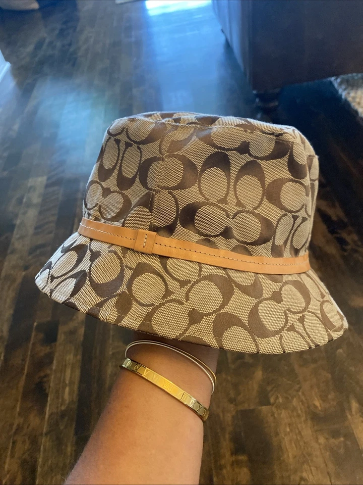 Sombrero de cubo Coach Signature con logotipo para mujer talla P/S jacquard y cuero Foto 4 de 4