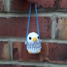 Möwe auf Schaukel Auto Spiegel Aufhänger | Amigurumi Vogel Plüschtier Handarbeit Geschenkidee