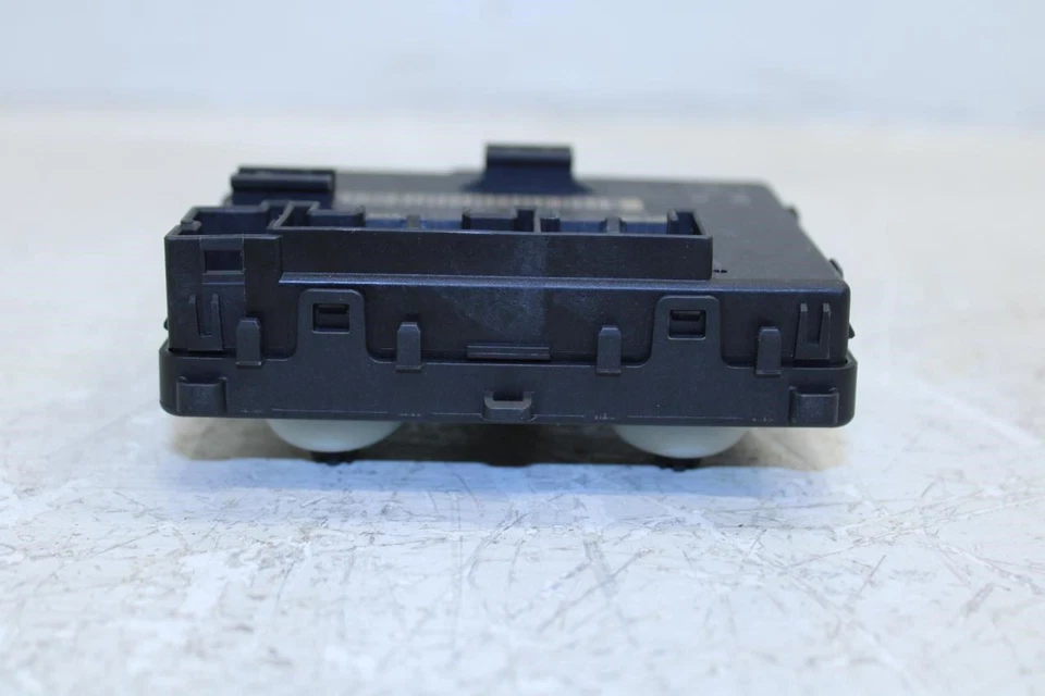 2018-2023 Audi Q3 S Line RR Right Passenger Side Door Control Module 8W1-959-595 - Image 3 of 4