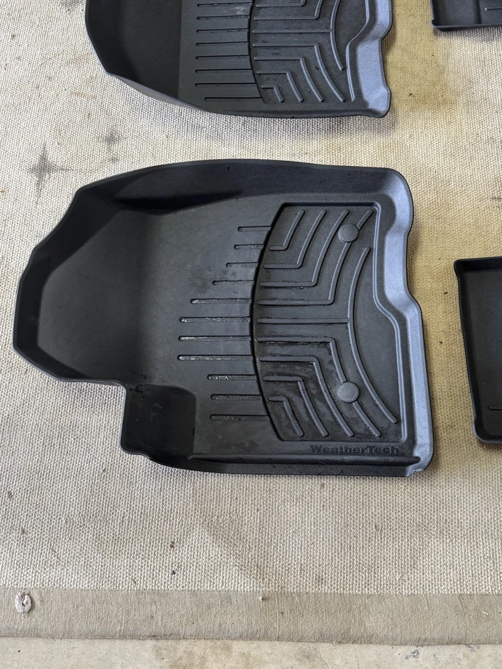 Напольные коврики 2021 GMC SIERRA 1500 WeatherTech HP для 441436-1-2IM - 1-й и 2-й ряд - Изображение 4 из 4
