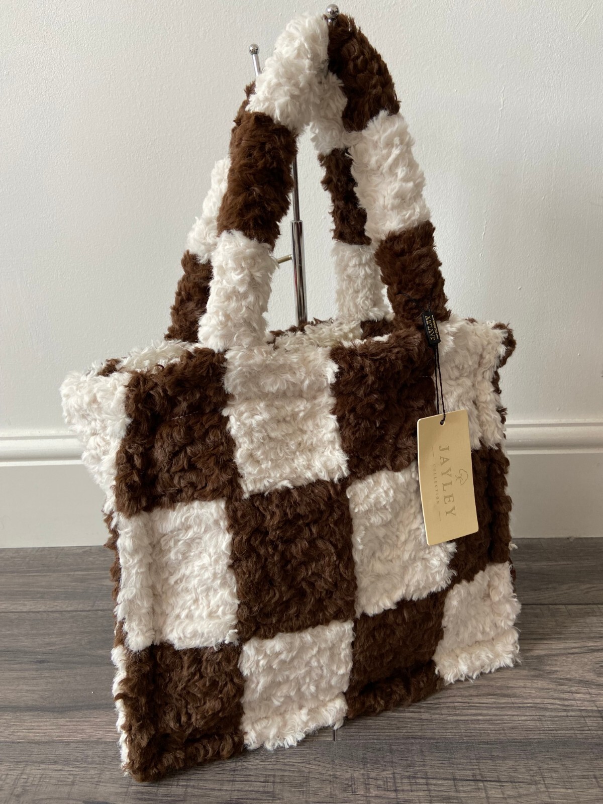 JAYLEY CHECKERED FAUX SHEARLING TOTE BAG BNWT