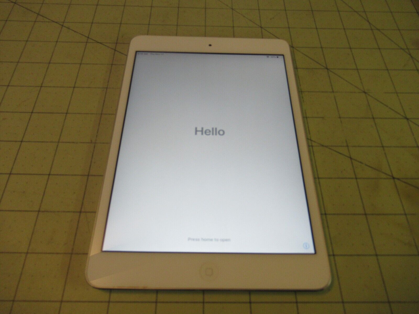 Apple iPad mini 2 32GB, Wi-Fi, 7.9in - Silver for sale online | eBay